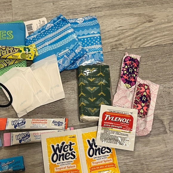 ‼️Emergency bags ‼️ Good Vibes - Picture 5 of 5